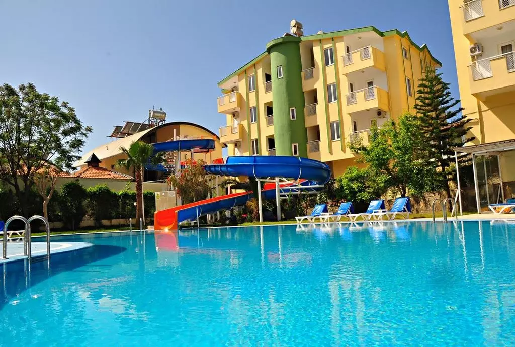 melissa garden antalya_shabavizparvaz_06.jpg